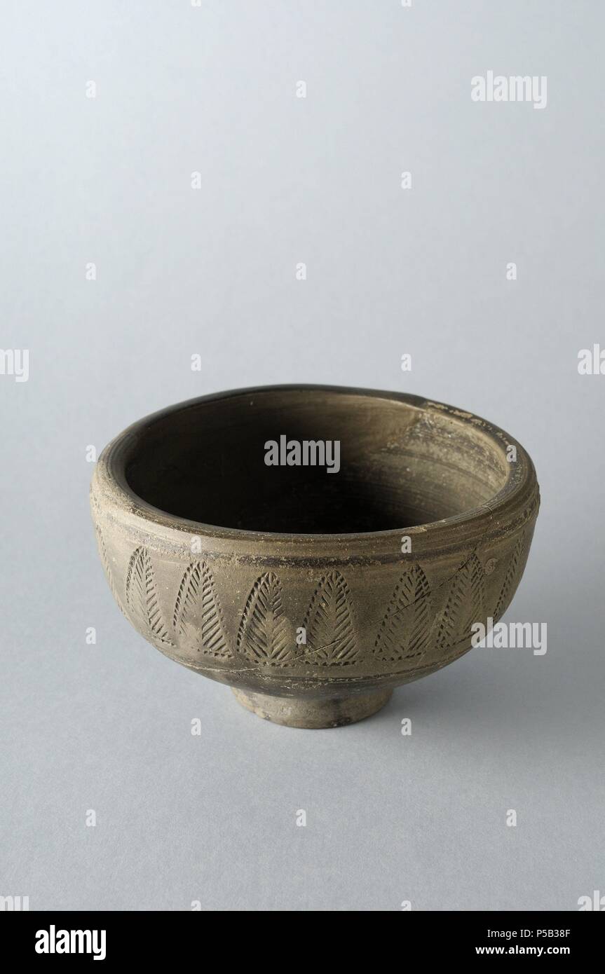 Roman Ceramic Cup (4 th CE). Stockfoto