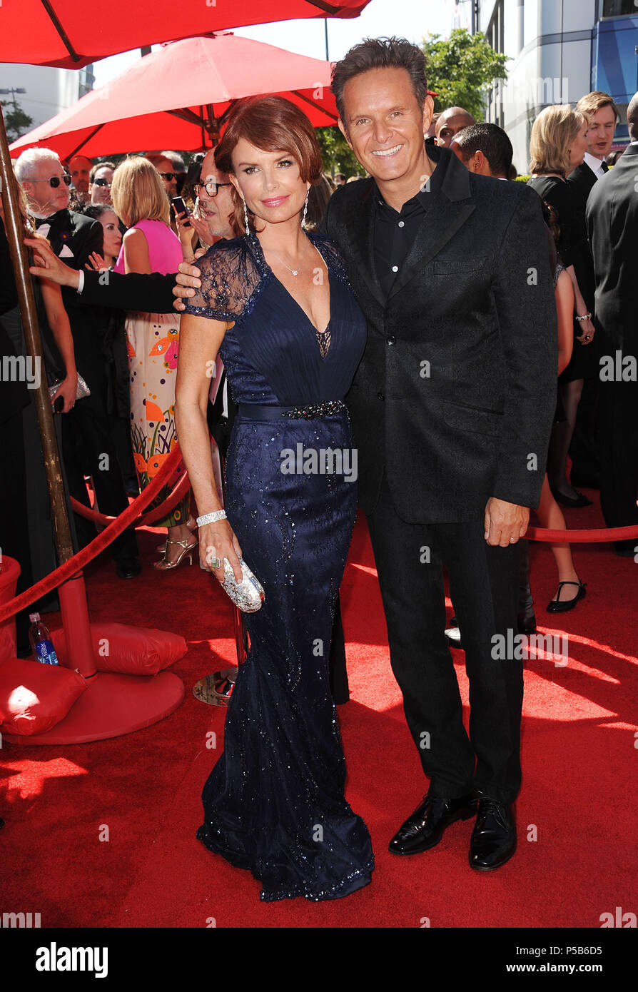 Roma Downey & Mann Mark Burnettarriving am 2013 Primetime Creative Arts Emmy Awards im Nokia Theater in Los Angeles. Roma Downey & Mann Mark Burnett 104 - - - - - - - - - - - - - Red Carpet Event, Vertikal, USA, Filmindustrie, Prominente, Fotografie, Bestof, Kunst, Kultur und Unterhaltung, Topix Prominente Fashion/Vertikal, Besten, Event in Hollywood Leben - Kalifornien, Roter Teppich und backstage, USA, Film, Stars, Film Stars, TV Stars, Musik, Promis, Fotografie, Bestof, Kunst, Kultur und Unterhaltung, Topix, Vertikal, Familie aus aus dem Jahr 201 Stockfoto