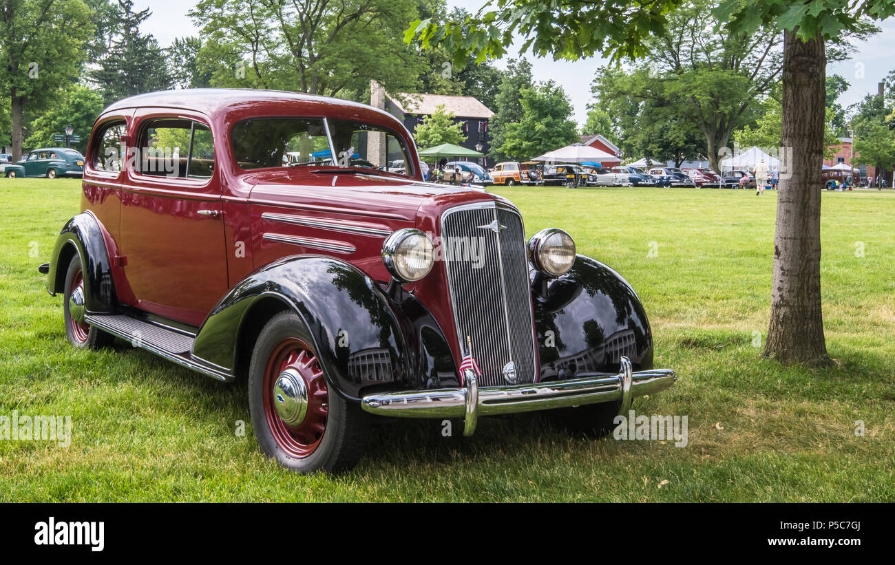 DEARBORN, MI/USA - 16. JUNI 2018: 1935 Chevrolet Master Deluxe Stadt Sedan Auto am Henry Ford (THF) Motor aufbringen, in Greenfield Village. Stockfoto