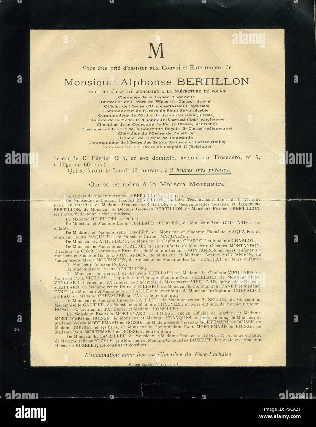 N/A. Français: Faire-part de décès d'Alphonse Bertillon, décédé le 13 février 1914, en Sohn Domizil, Avenue du Trocadéro, n° 5 (actuelle Avenue du Président-Wilson, XVIe arrondissement) à Paris. Englisch: Faire-Part für die begräbnisse von Alphonse Bertillon, Feb. 1914. 8. juni 2011, 17:56:00 Uhr. Maison Rapide, 72 Rue de la Pompe, Paris 194 Bertillon faire-part de deces Stockfoto