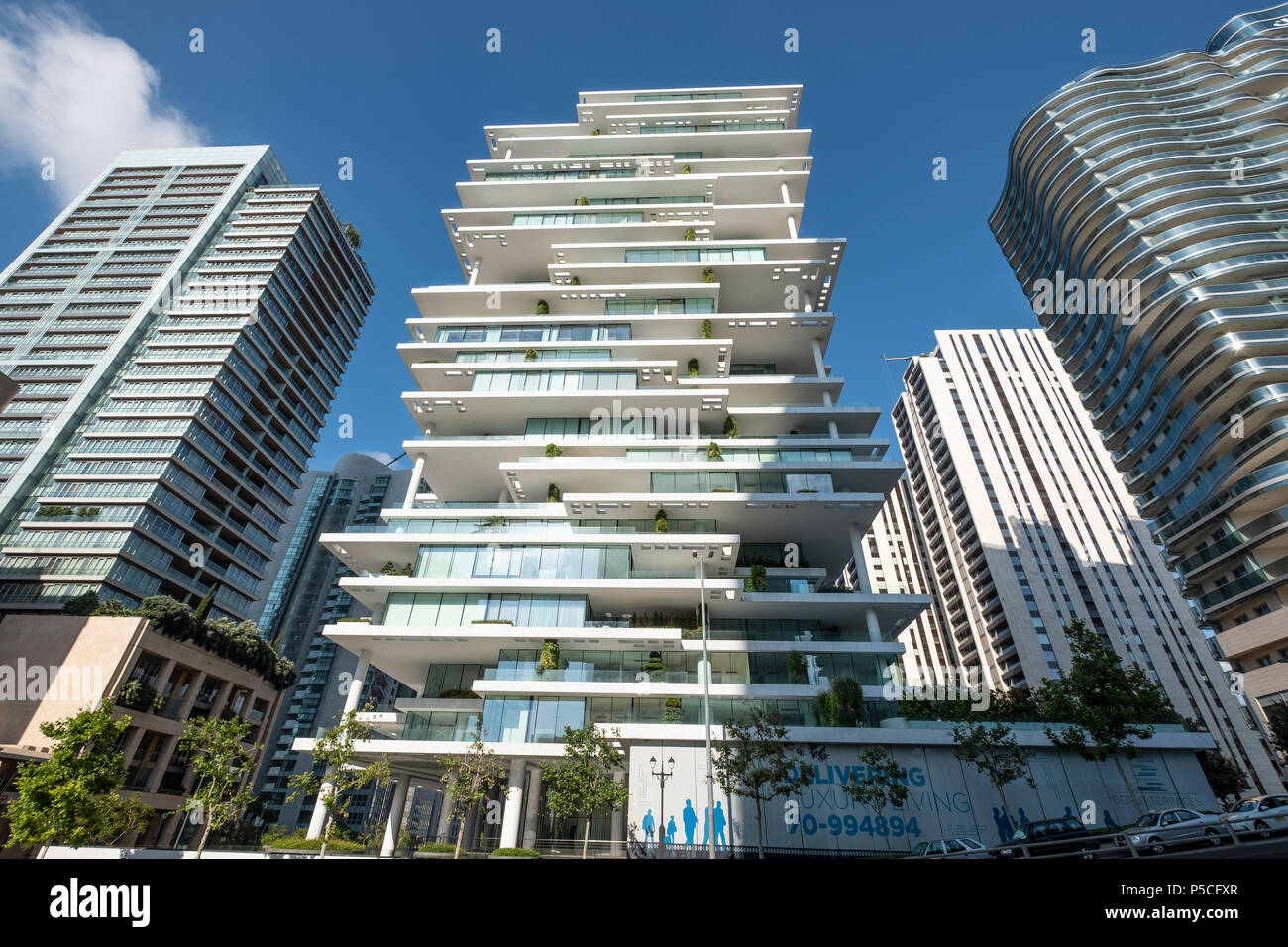 Modernes hohes Luxus Apartment Gebäuden, den Terrassen, im Zentrum von Beirut, Libanon. Stockfoto