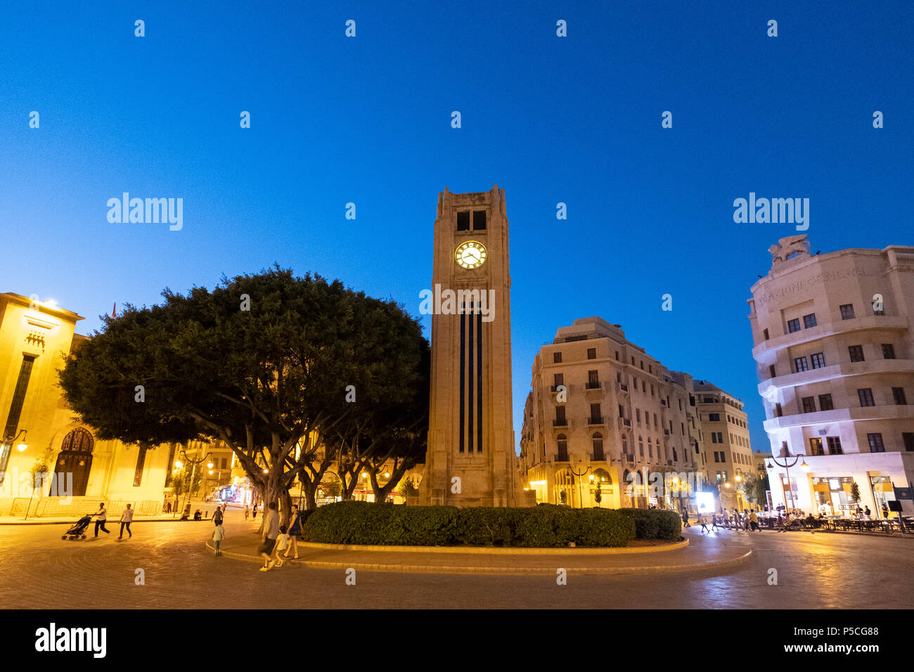 Nachtansicht von Clocktower Place d'Etoile Downtown Beirut, Libanon Stockfoto