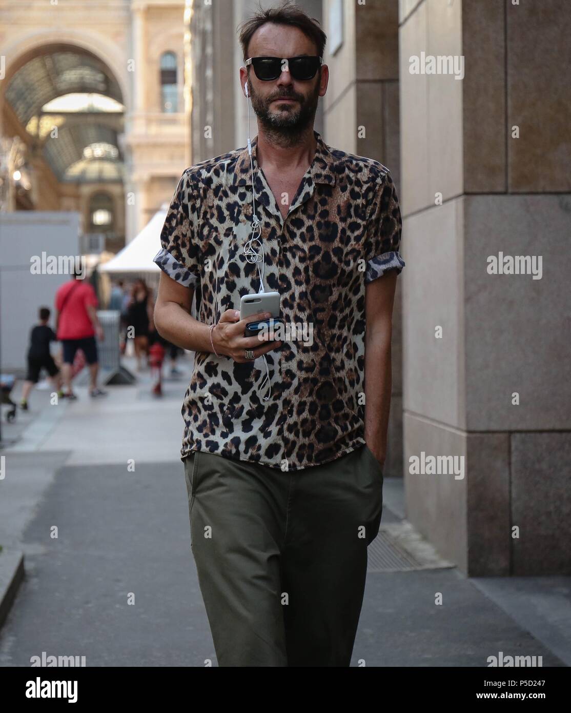 Mailand, Italien. 15 Juni, 2018. Mailand - 15. Juni 2018 Federico Rocca auf der Straße während der Mailand Fashion Week: Mauro Del Signore/Pacific Press/Alamy leben Nachrichten Stockfoto