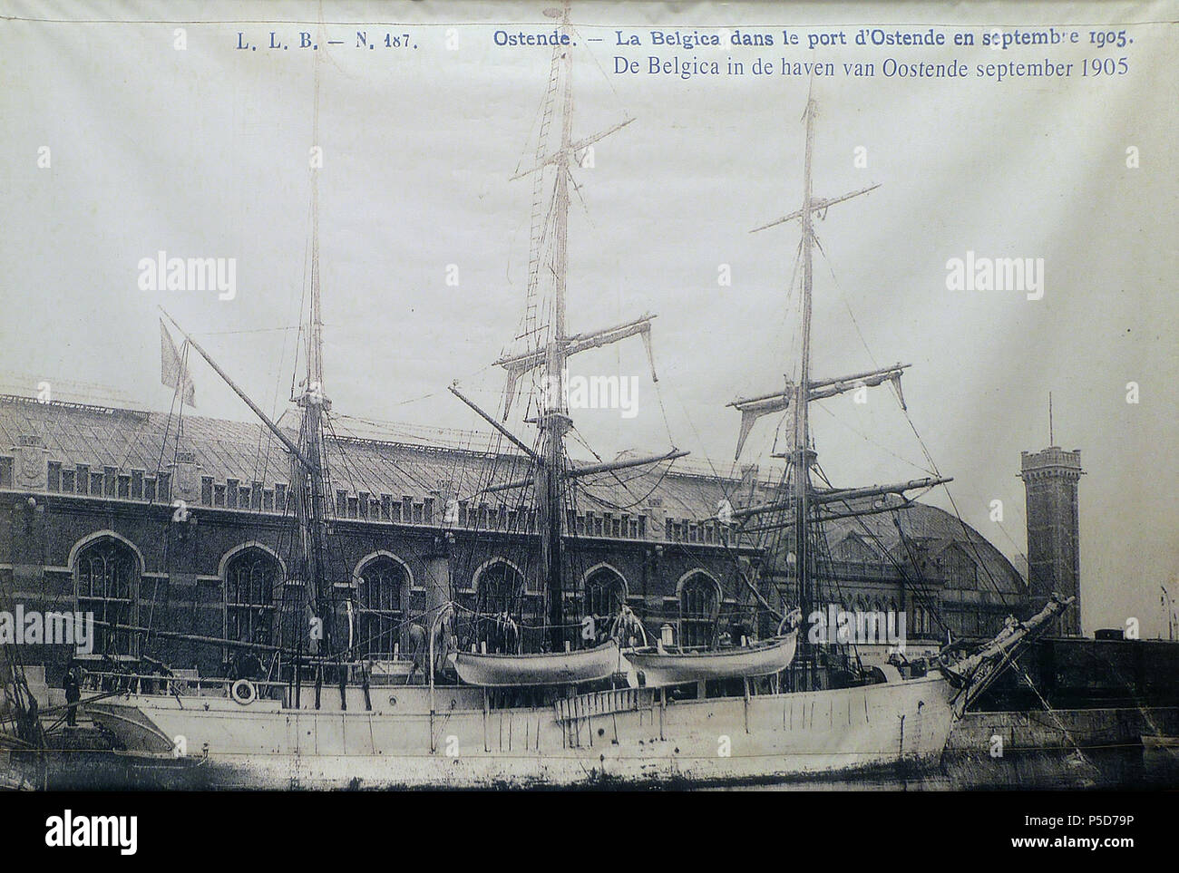 N/A. Englisch: RV Belgica (1884) im Hafen von Ostende, September 1905 vor dem Verlassen auf eine Expedition in die Arktis. September 1905. L.L.B. 184 Belgica in De Haven van Oostende Stockfoto