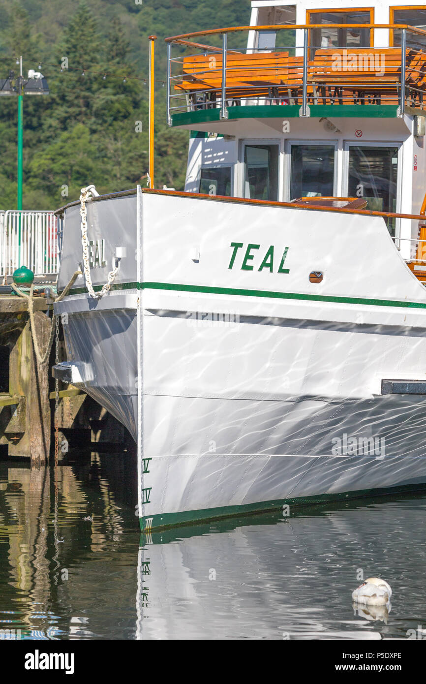 Die MV Teal, auf der Windermere See Cruiser Fleet, gefesselt an der Pier in Bowness-On-Windermere im Lake District National Park Stockfoto