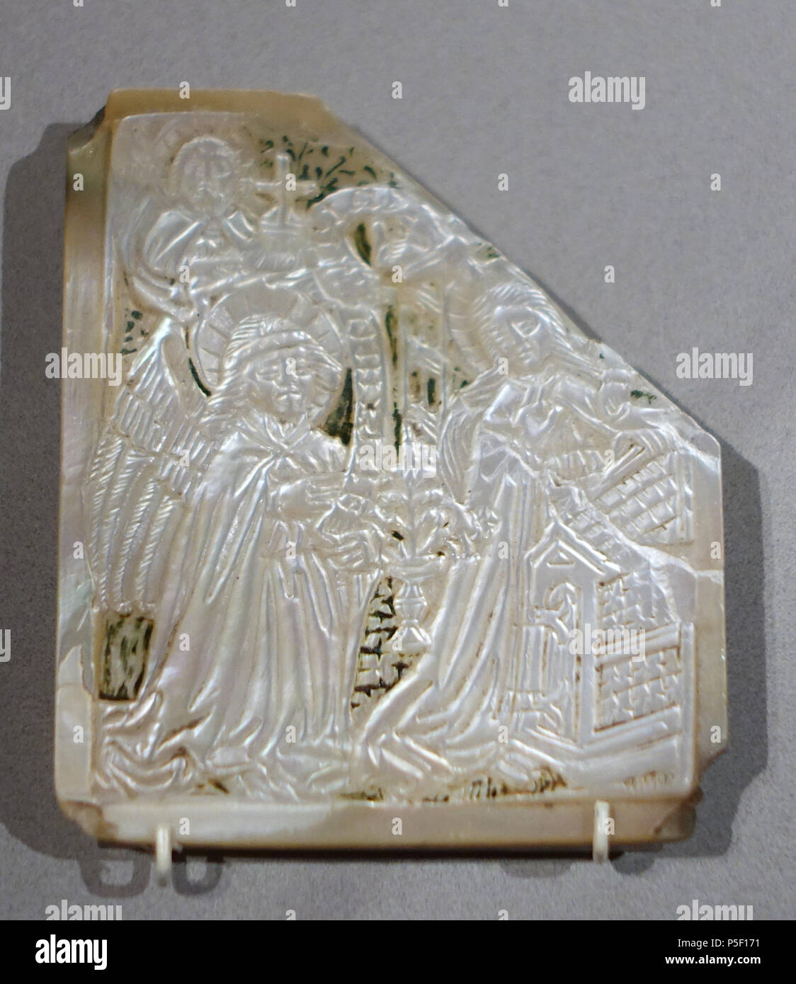 N/A. Englisch: Ausstellung im Bode-Museum, Berlin, Deutschland. Diese Arbeit ist in der Weil der Künstler vor mehr als 100 Jahren starb. Wurde die Fotografie im Museum ohne Einschränkung erlaubt. 12 November 2014, 12:27:17. Daderot 106 Verkündigung, Deutschland oder den Niederlanden, C. 1500, Perlmutt - Bode-Museum - DSC 03652 Stockfoto