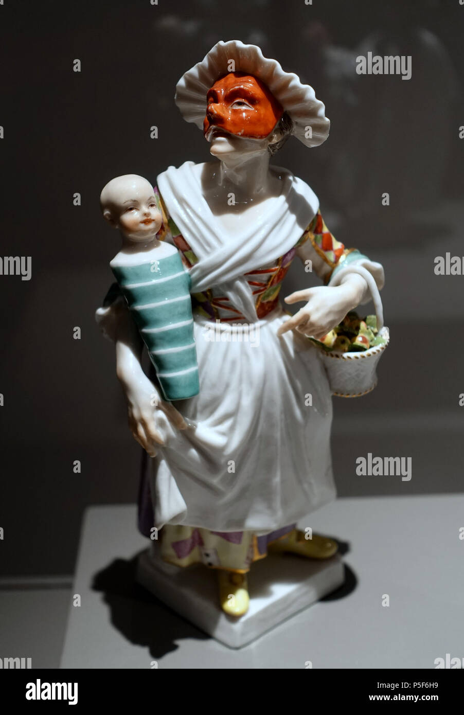 N/A. Englisch: Ausstellung im Wadsworth Atheneum, Hartford, Connecticut, USA. Diese Arbeit ist alt genug, so dass es im. 21 Januar 2016, 13:04:56. Daderot 156 Avvocato, Johann Joachim Kaendler, Meißener Porzellanmanufaktur, C. 1745, hartporzellan - Wadsworth Atheneum, Hartford, CT-DSC-05149 Stockfoto