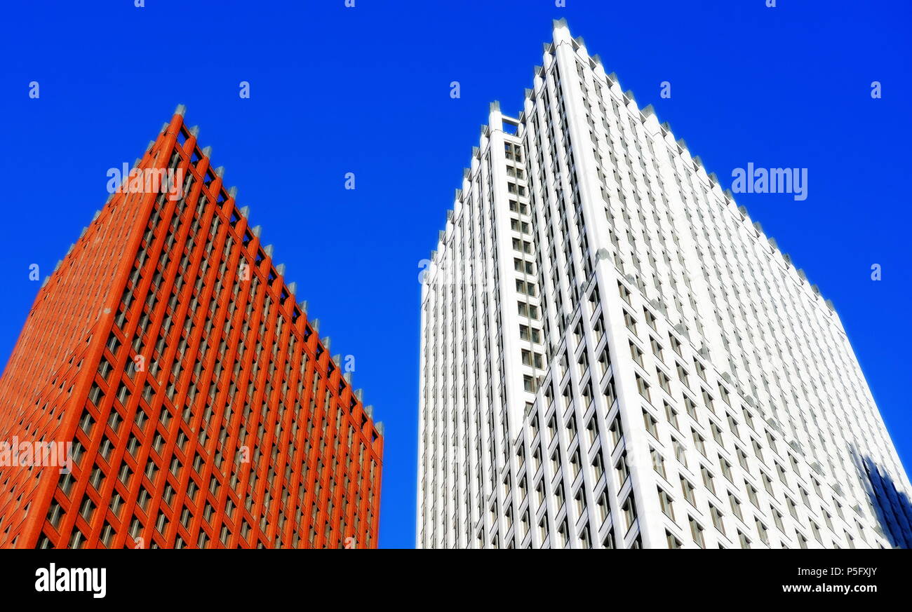 Wolkenkratzer in Den Haag in den Niederlanden Stockfoto