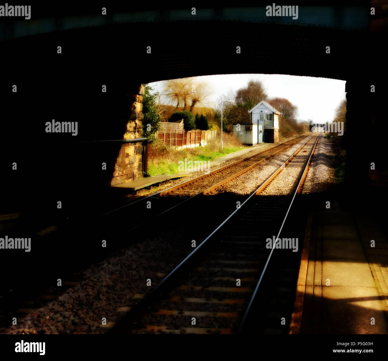 Eisenbahnbrücke und Anschlussdose an burscough Brücke Lancashire, Großbritannien Stockfoto