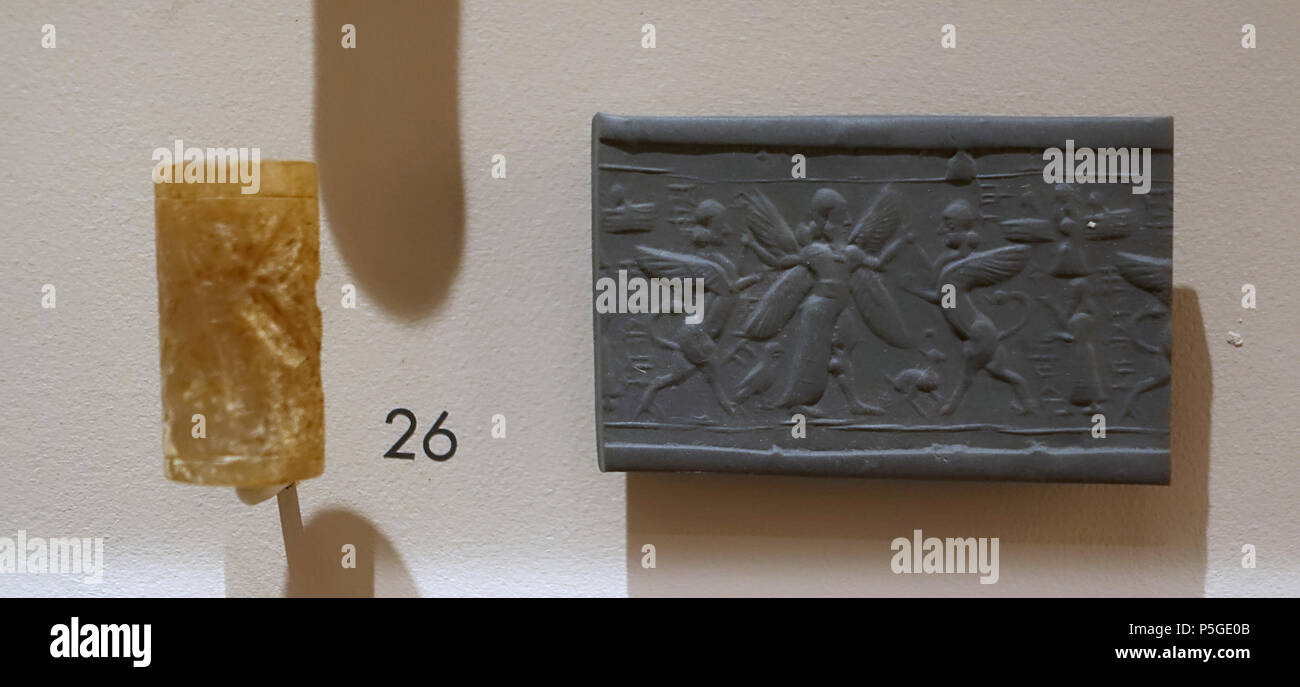 N/A. Englisch: Ausstellung im Harvard Semitic Museum, Harvard University, Cambridge, Massachusetts, USA. Diese Arbeit ist alt genug, so dass es im. 3 April 2016, 14:14:21. Daderot 396 die Zylinderdichtung mit mythischen Kampf Szene, Neuassyrischen Zeit, C. 9th-7th century BC - Harvard Semitic Museum - Cambridge, MA-DSC 06189 Stockfoto