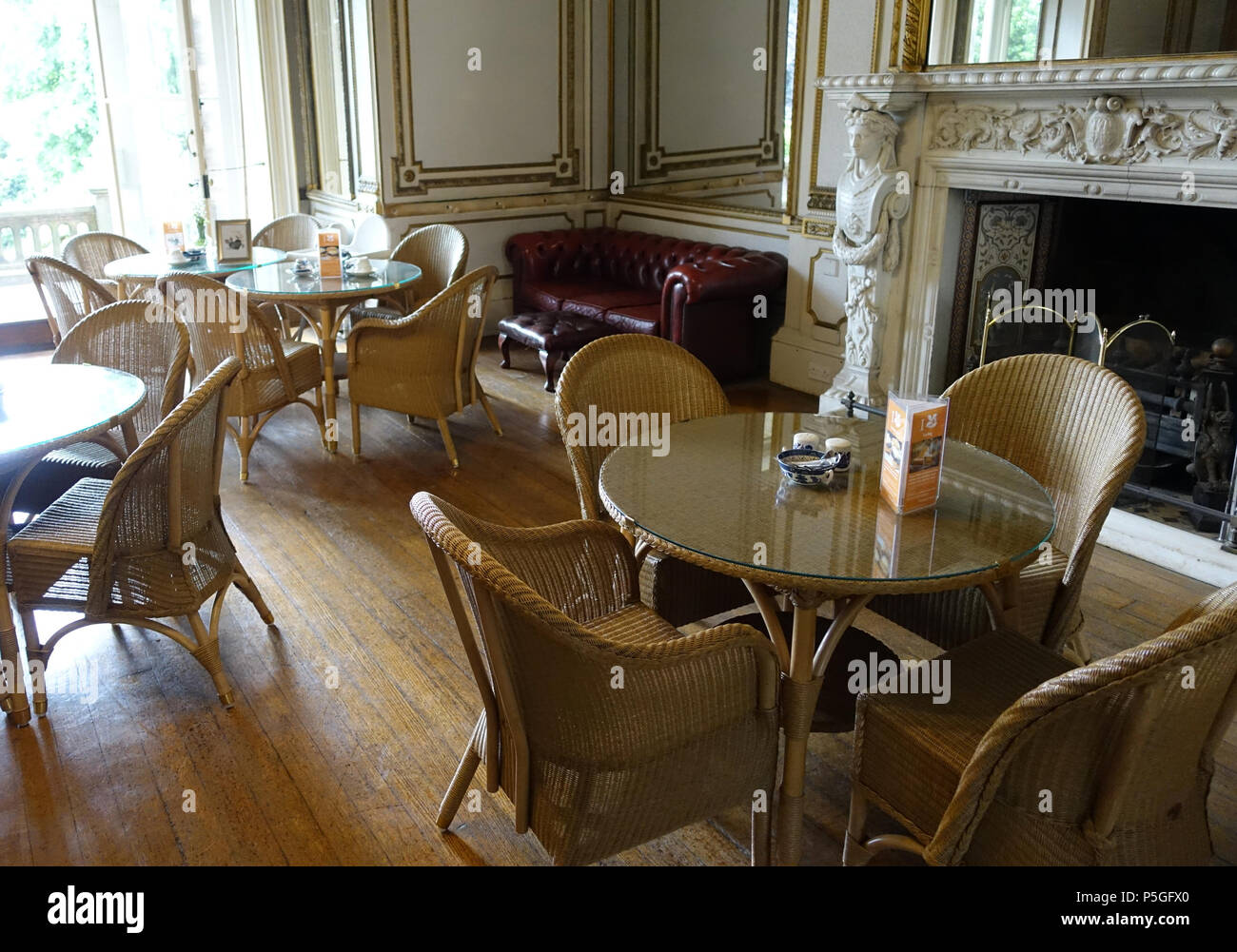 N/A. Englisch: Biddulph Grange - Staffordshire, England. 11 Juni 2016, 06:43:38. Daderot 262 Cafe - Biddulph Grange - Staffordshire, England - DSC 09077 Stockfoto