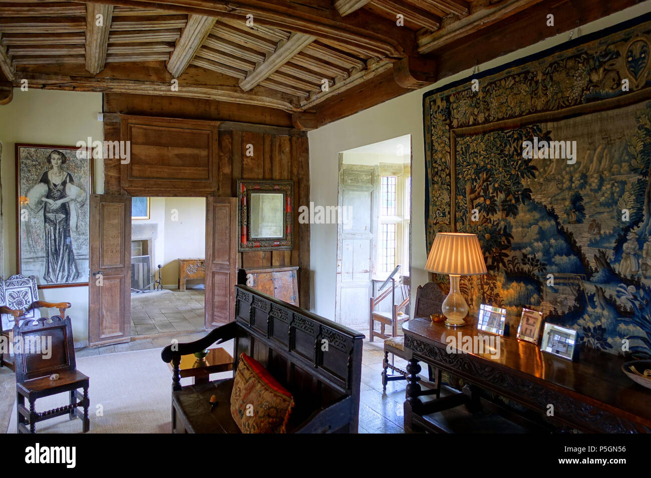 N/A. Englisch: Earl's Apartments, Haddon Hall - Bakewell, Derbyshire, England. 18 Juni 2016, 06:52:25. Daderot 491 Earl's Apartments, Haddon Hall - Bakewell, Derbyshire, England - DSC 02733 Stockfoto