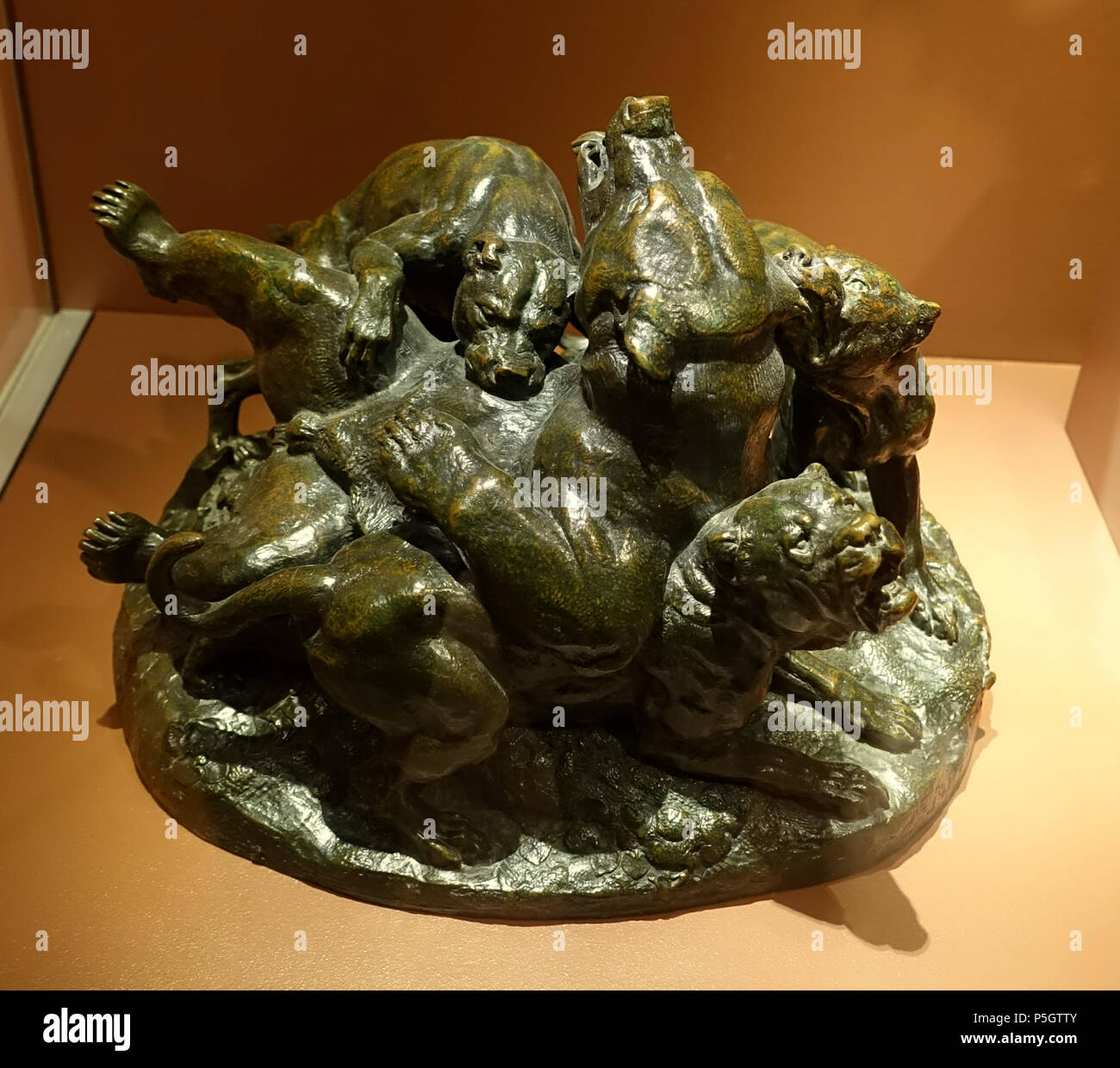 N/A. Englisch: Ausstellung in der Middlebury College Museum für Kunst - Burlington, Vermont, USA. 4 März 2017, 15:18:26. Daderot 179 Bären von Hunden angegriffen, durch Antoine-Louis Barye, 1834-1839, Bronze - Middlebury College Museum für Kunst - Burlington, VT-DSC 08137 Stockfoto