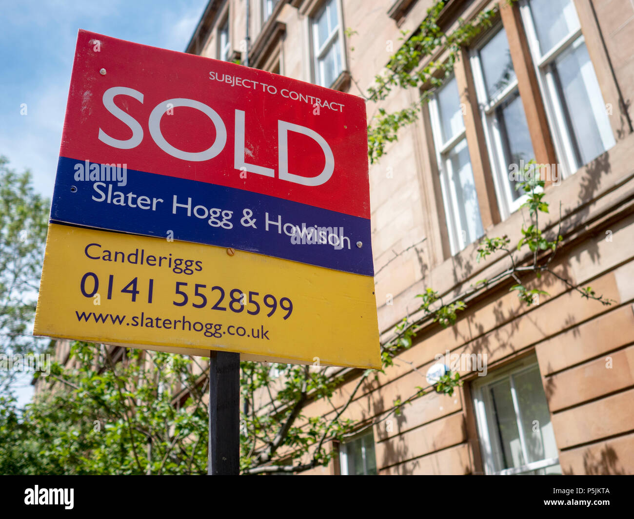 Haus verkauft Zeichen in Glasgow, Schottland, Vereinigtes Königreich Stockfoto