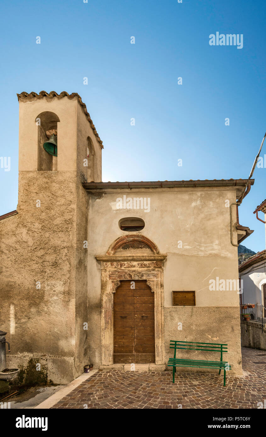 Chiesa Santa Maria delle Grazie, die Kirche aus dem 16. Jahrhundert in Castrovalva in den Abruzzen Massiv, zentralen Apenninen, Abruzzen, Italien Stockfoto