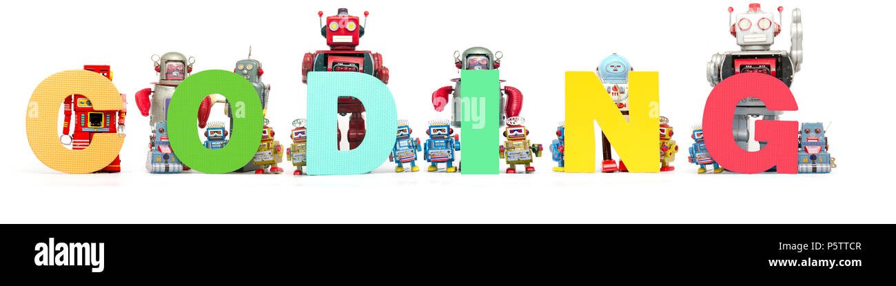 Retro Zinn Roboter Spielzeug halten, das Wort Codierung isoliert auf weißem Stockfoto