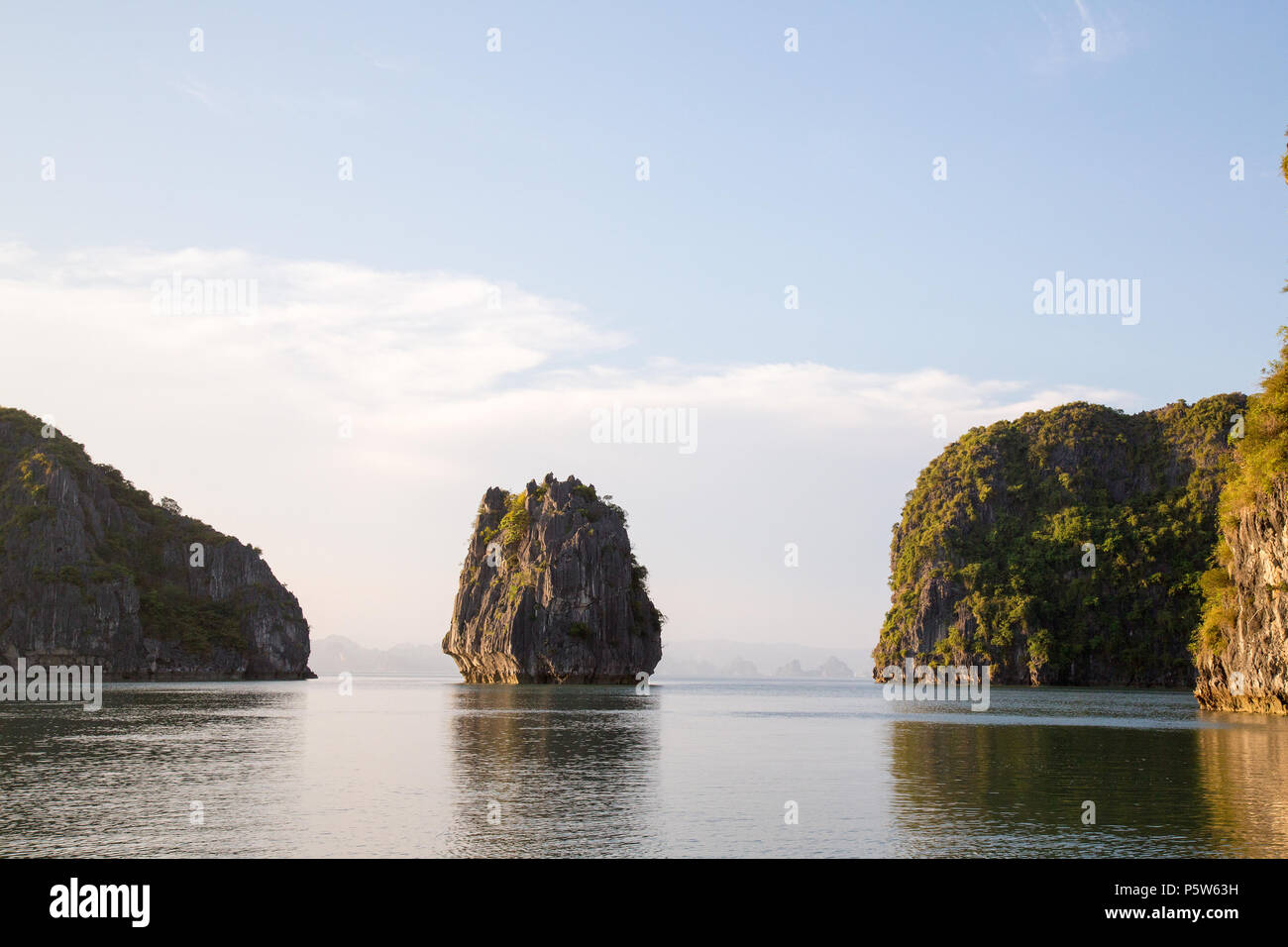 Bai Tu Long Bay, Vietnam. Stockfoto