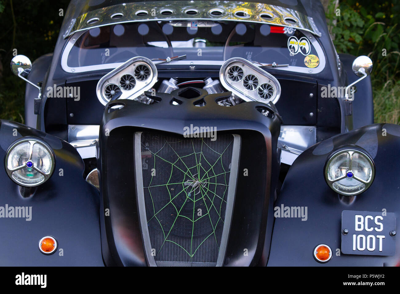 Ein kit Auto im Stil einer Fledermaus Auto auf einem Oldtimertreffen Stockfoto