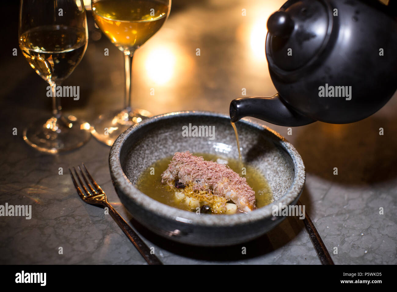 Niklas Ekstedt, schwedische Koch und Gastronom des mit einem Michelin-Stern ausgezeichneten Restaurant Ekstedt in Stockholm, Schweden. Stockfoto