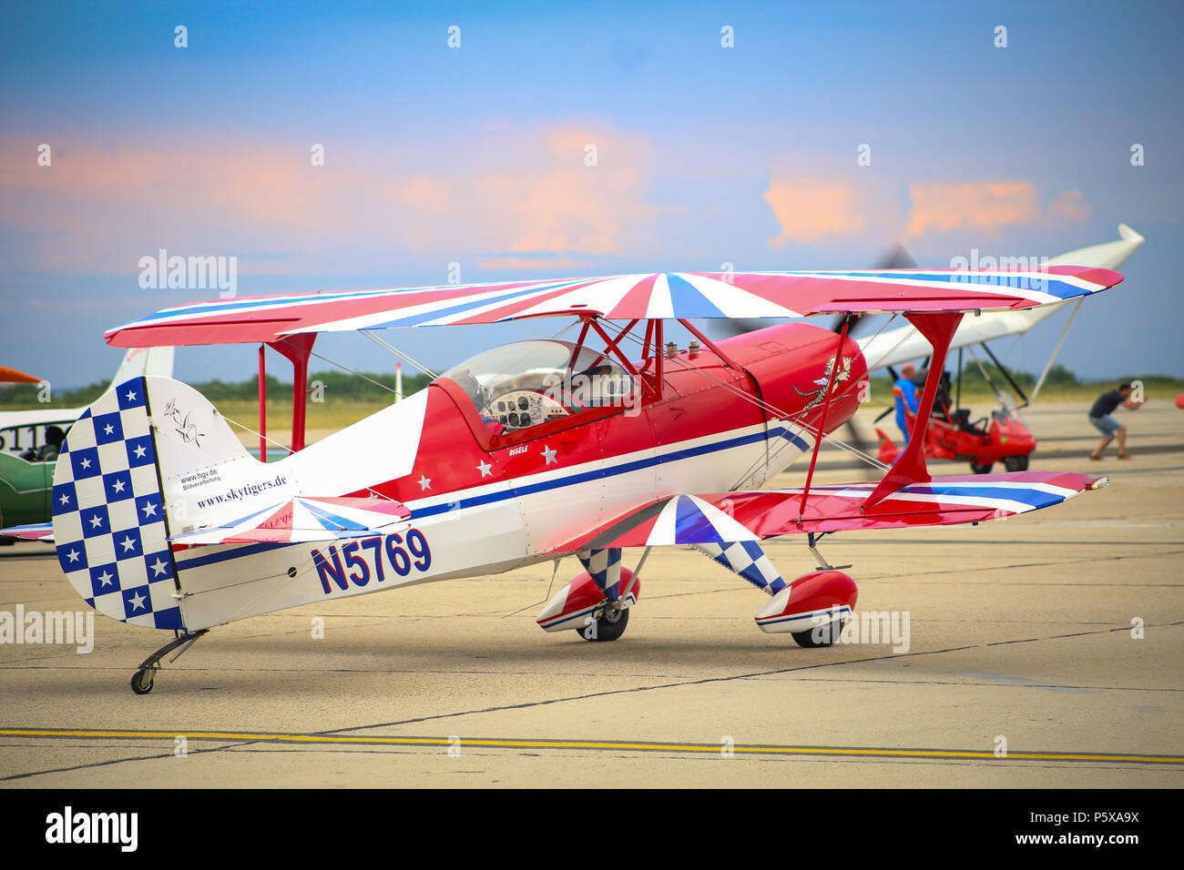 Steen Skybolt aerobatic Flugzeug vorbereiten für Take-off für eine Demonstration Flug in Timisoara Airshow Stockfoto