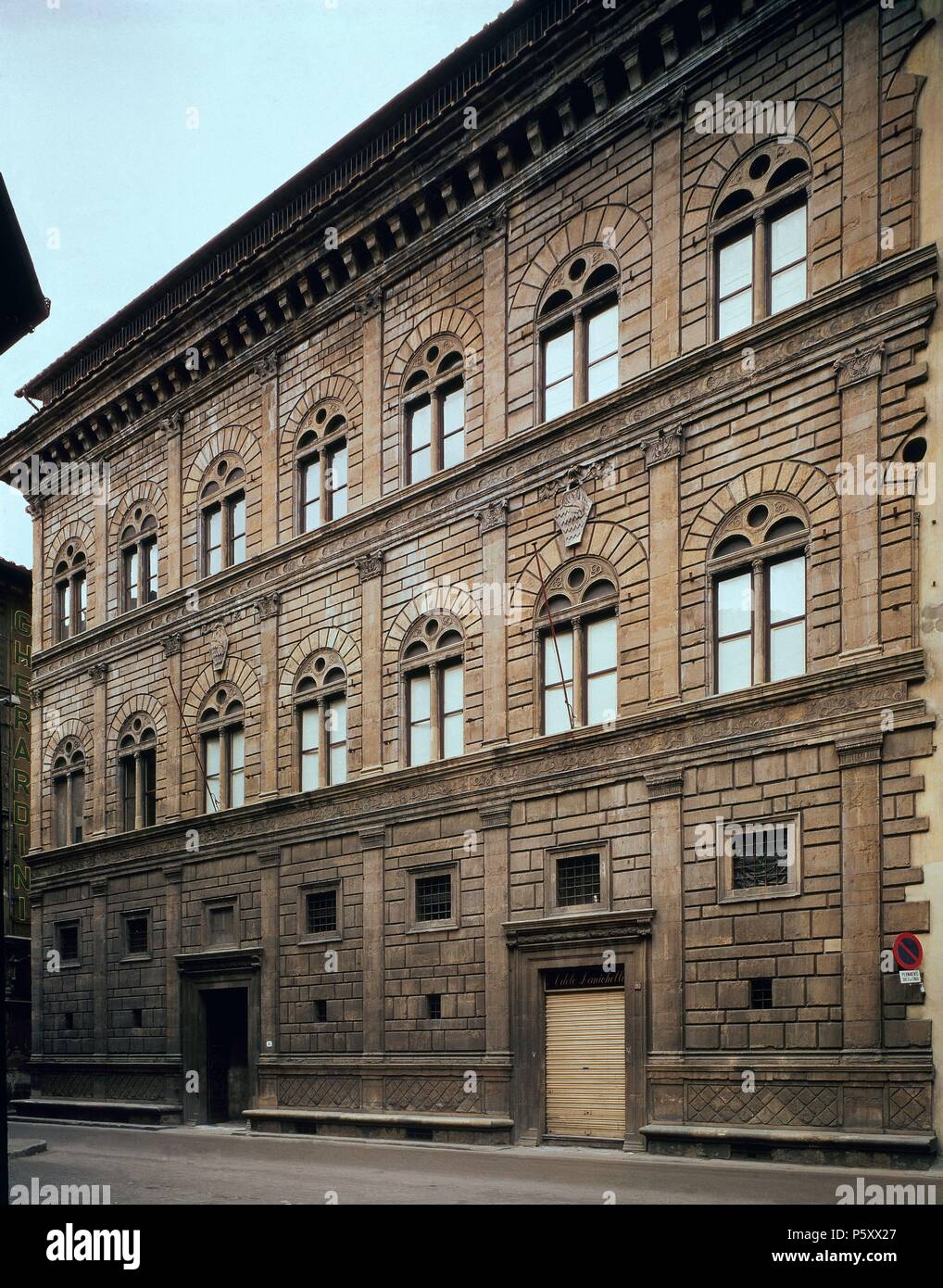 PALACIO RUCELLAI FACHADA DE ROSSELLINO. Autor: Leon Battista Alberti (1404-1472). Lage: PALACIO RUCELLAI. Stockfoto