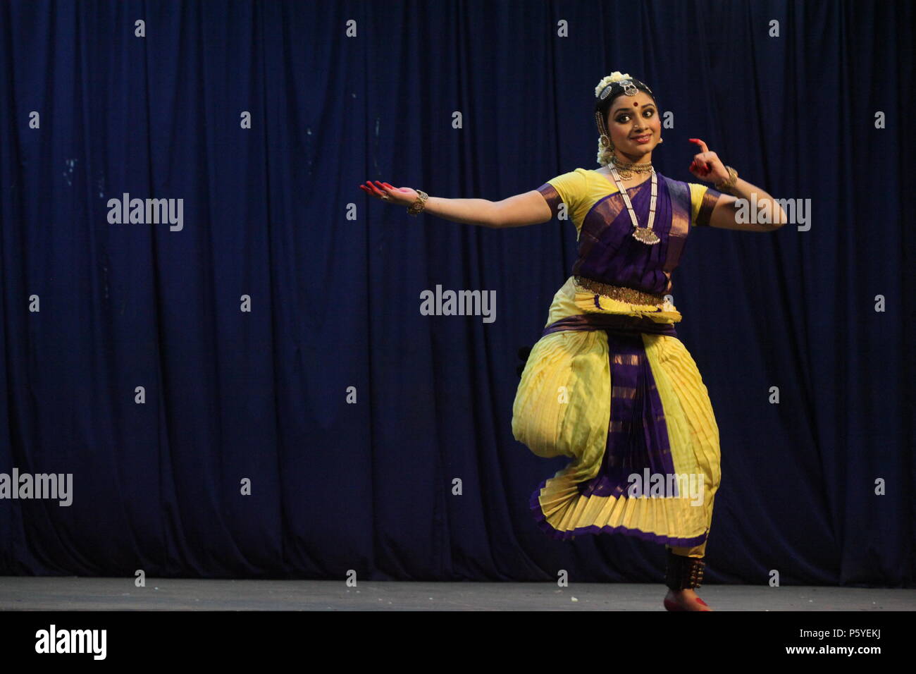 Bharathya natyam ist einer der klassischen Tanzformen Indiens von der Staat Tamil Nadu. Beliebt ist es nicht nur in Indien, sondern in der ganzen Welt Stockfoto