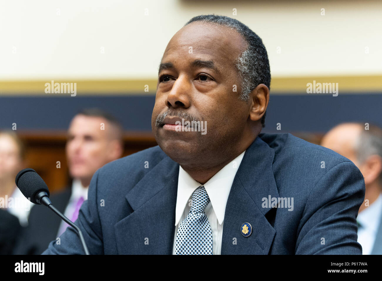 Ben Carson, United States Minister für Wohnungsbau und Stadtentwicklung, bei einer Anhörung des Ausschusses für Finanzdienstleistungen, in der rayburn Gebäude. Stockfoto