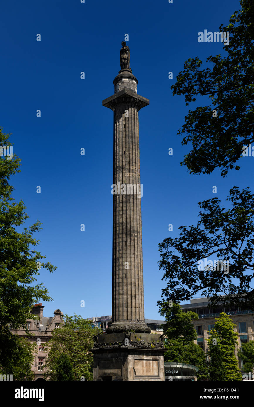 Melville Denkmal Henry Dundas in St Andrew Square Edinburgh Hauptstadt von Schottland Vereinigten Königreichs vor blauem Himmel Stockfoto
