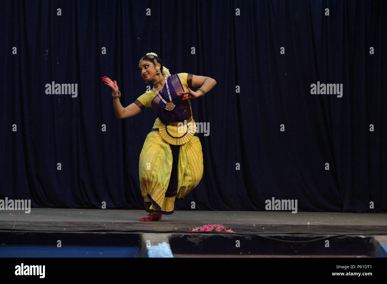 Bharatha natyam ist die klassische Form des Tanzes von Tamil Nadu. auf der ganzen Welt beliebt ist. Stockfoto