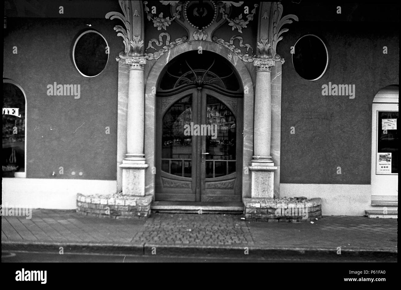 Allgemeine Straßenszene in Interlaken, in der interlaken-oberhasli Bezirk, Kanton Bern, Schweiz, im Januar 2008. Szene Winter in Interlaken - O Stockfoto