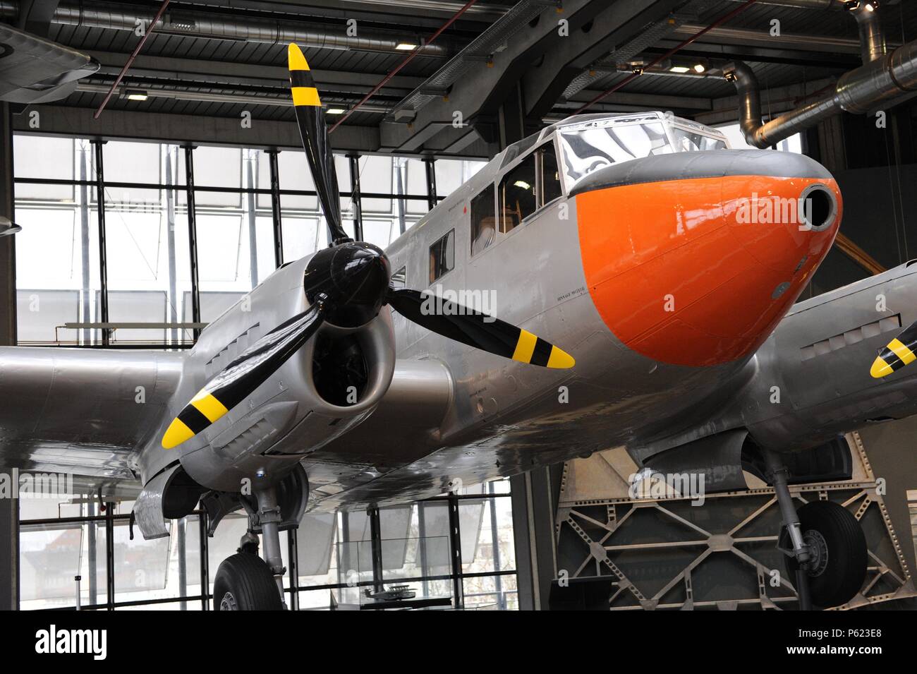 HISTORIA DE LA AVIACION. El Focke-Wulf Fw 200 Condor. Tetramotor monoplano Alemán fabricado por Focke-Wulf que entró en Servicio como Transporte de pasajeros y más Tarde, en la Segunda Guerra Mundial, como avión de reconocimiento de Largo abedul y Como arbusto antibuque en la Luftwaffe. Deutsches Technikmuseum. Berlin. Alemania. Stockfoto