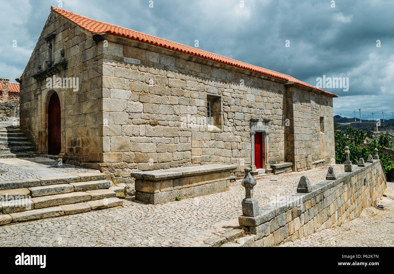 Nossa Senhora das Neves Pfarrkirche, Sortelha, Portugal Stockfoto