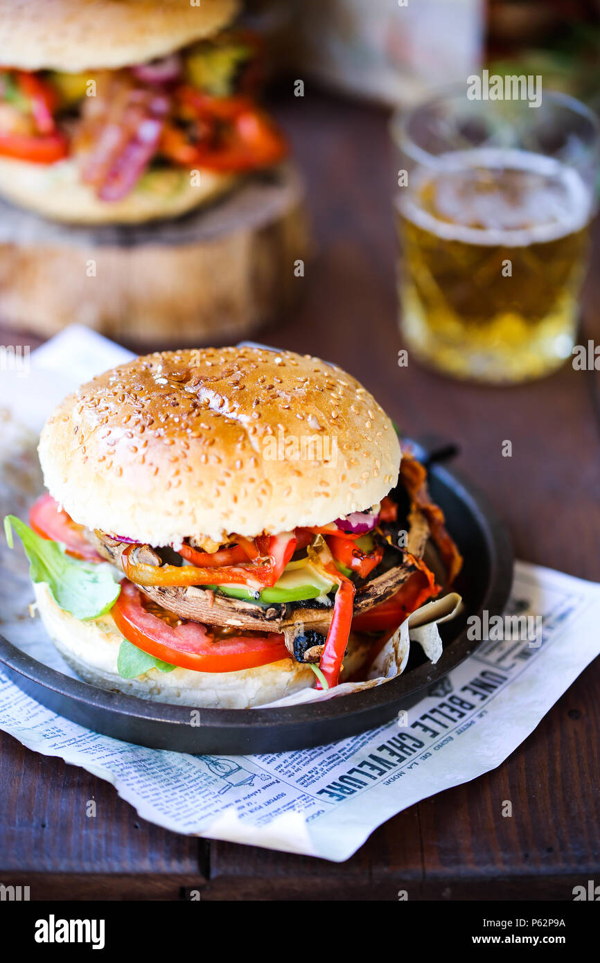 Burger mit dem los -Fotos und -Bildmaterial in hoher Auflösung – Alamy