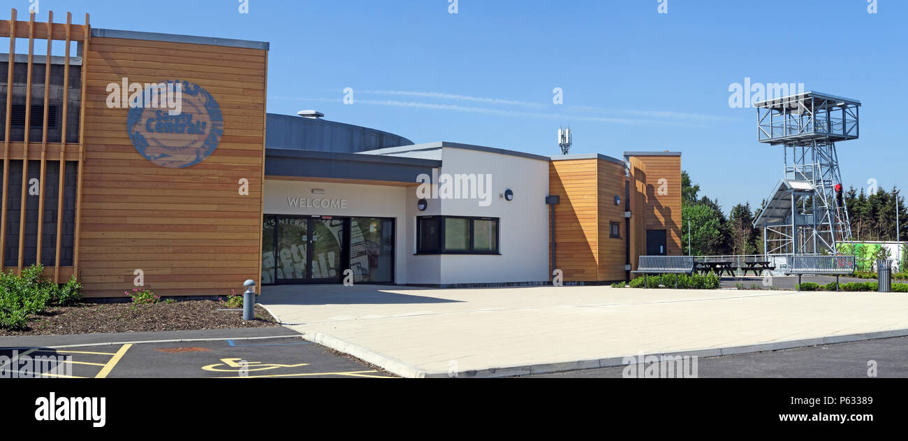 Lymm Feuer und Rettung, Sicherheit Zentrale, 50, Cliff Lane, Lymm, Warrington, Cheshire, North West England, England WA13 0TE Stockfoto