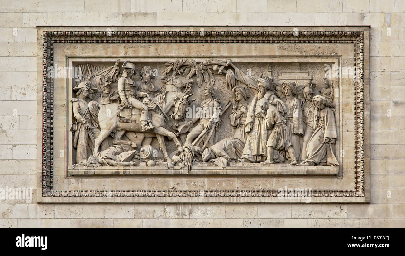 Flachrelief Stein Skulptur der Schlacht von Abukir, Detail der Arc de Triomphe, Paris Stockfoto