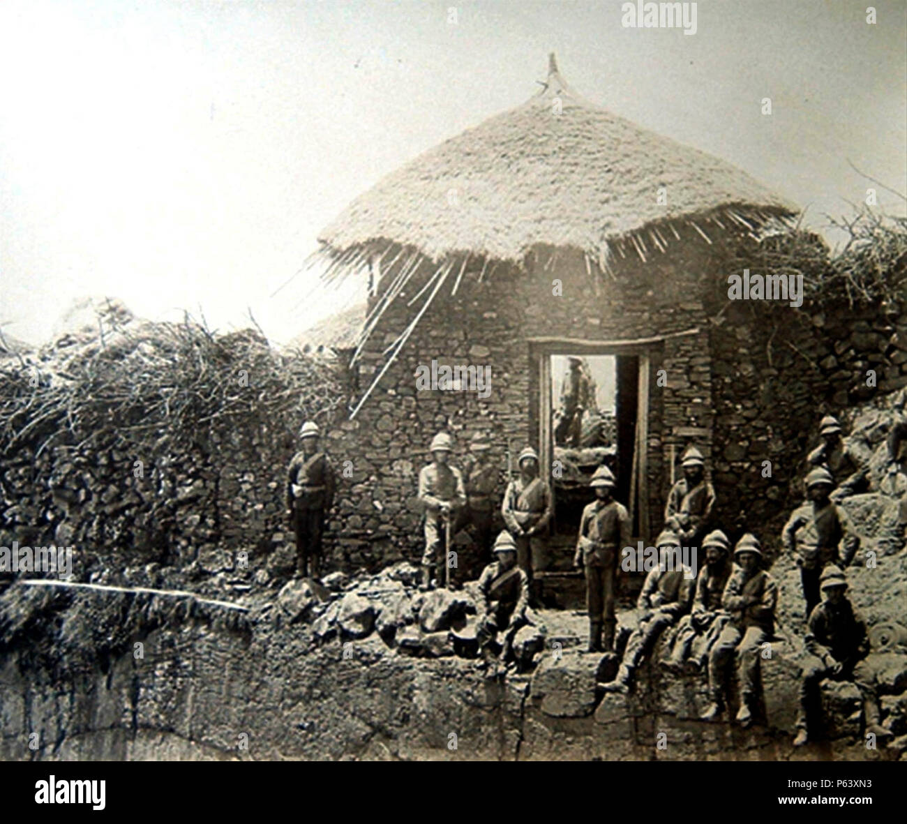 1867-68 Abessinien Expedition (47), Magdalena, Sentry Post über Tor, (Benutzerdefiniert). Stockfoto