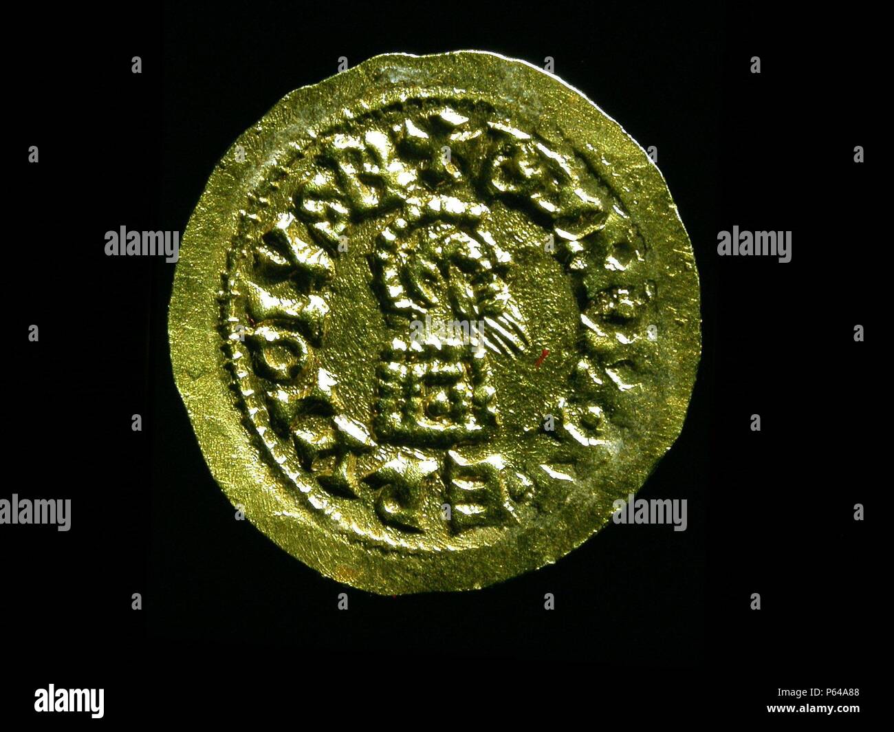 NUMISMATICA. MONEDA VISIGODA. ERVIGIO TOLETO (Carthaginensis) (680-687) ANVERSO. Stockfoto