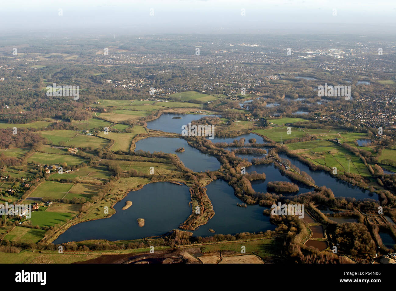 Luftaufnahme von Seen und Sandhurst, Berkshire, Großbritannien Stockfoto