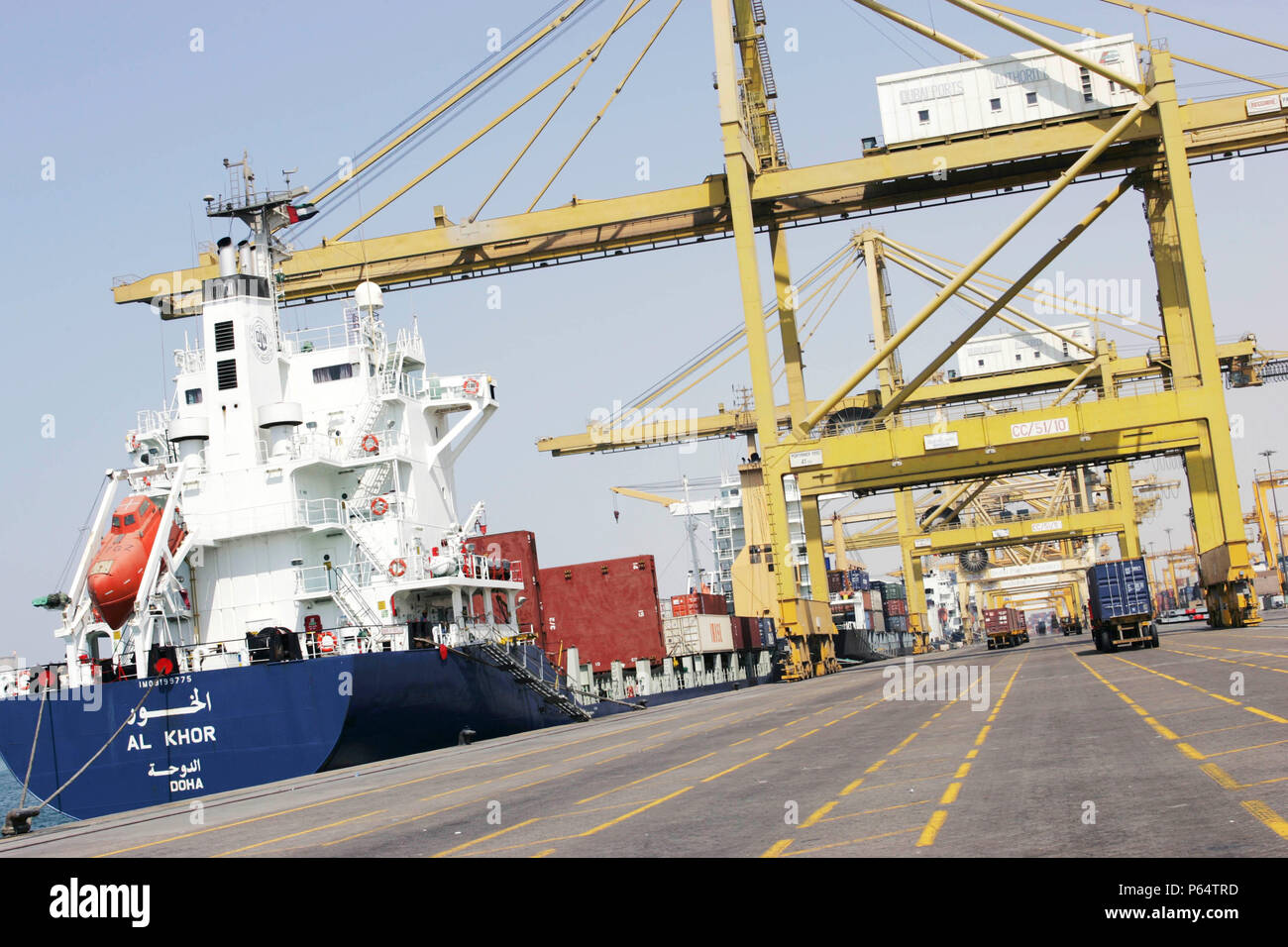 Containerschiff, Dubai Port Stockfoto