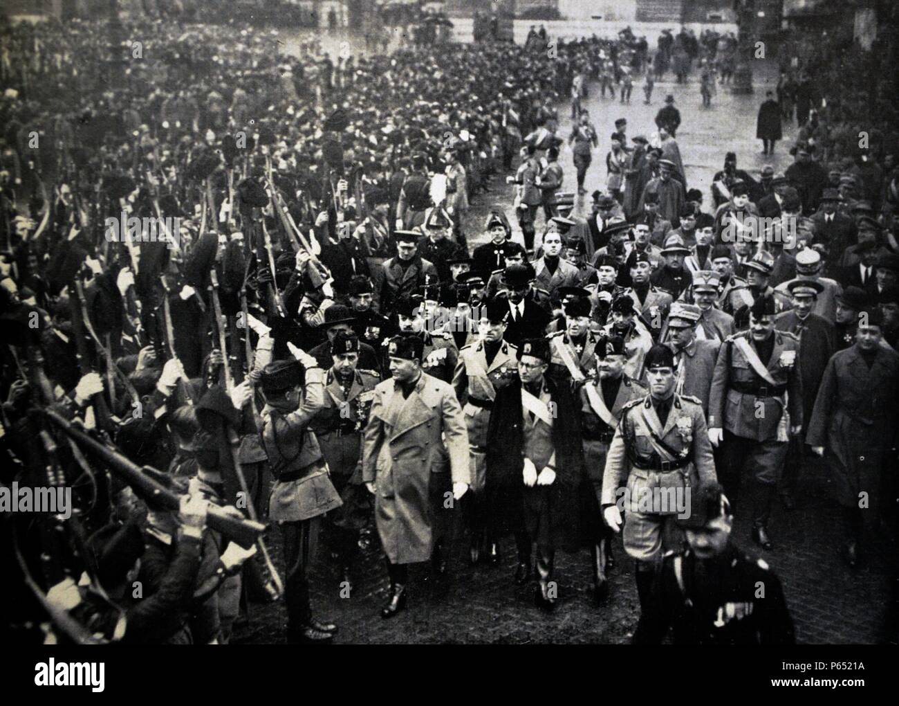 Mussolini mit Bianchi, Balbo, Ricci und bei einer faschistischen Kundgebung in Rom 1928 Starace Stockfoto