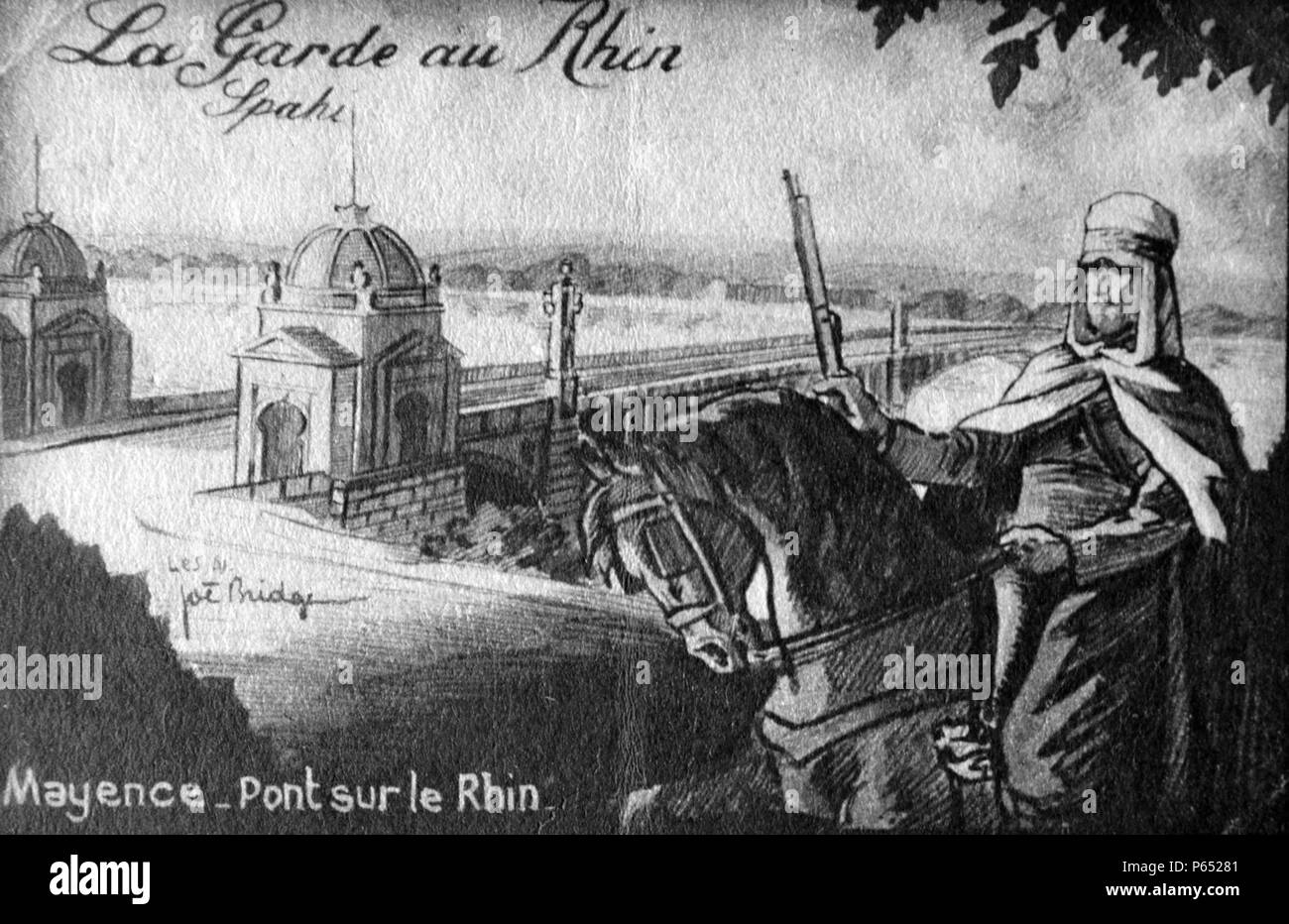 Die französische Besetzung des Rheinlandes, einem französischen kolonialen Algerischer Soldat bewacht eine Brücke in die Stadt von Maine, am Rhein 1921 Stockfoto