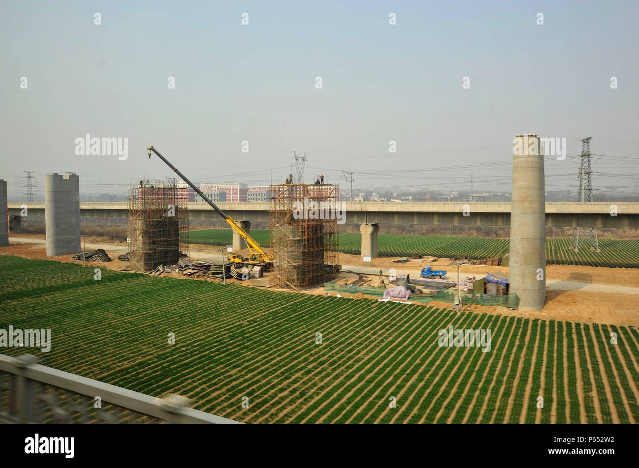 Neue Konstruktion auf dem Zhengzhou Xi'an High Speed Line. 27. Februar 2010. Stockfoto