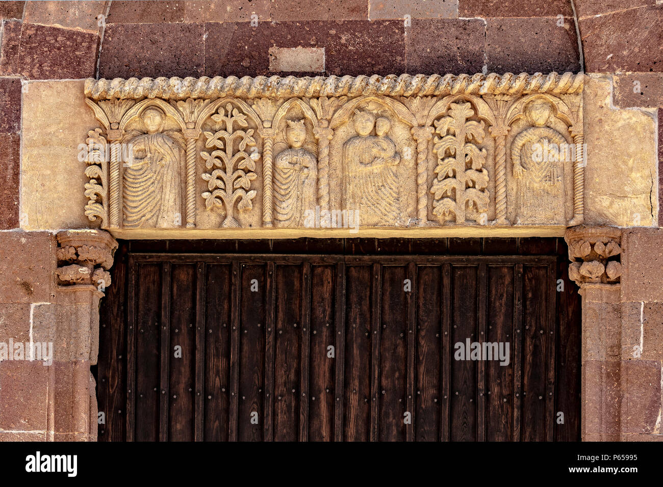 Italien Sardinien Bosa, S. Pietro extra muros Kirche, Portal Stockfoto