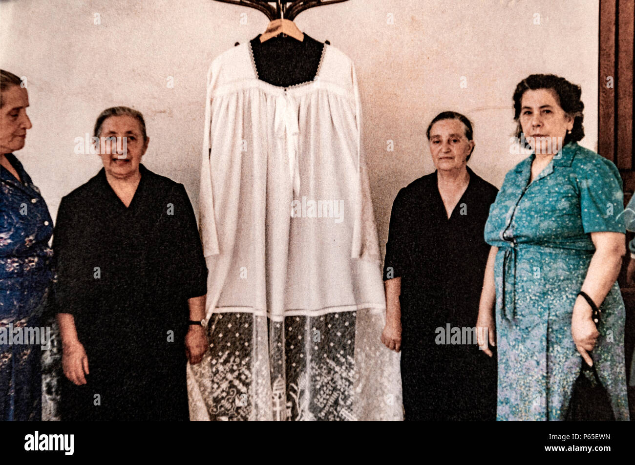 Italien Sardinien Bosa, das historische Zentrum, Filet, typische Handwerkskunst, Filet von Bosa für das Kleid von Papst Johannes XXIII. Stockfoto