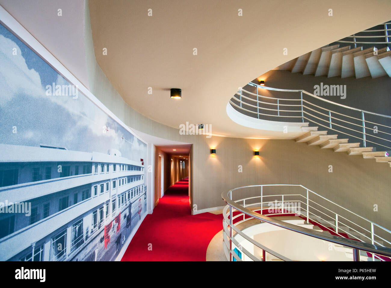 Morecambe auf der Lancashire Küste war eine verblasste viktorianischen Badeort im Niedergang. In den letzten Jahren hat der Bereich der Regeneration durch Lan Gefahren gesehen Stockfoto
