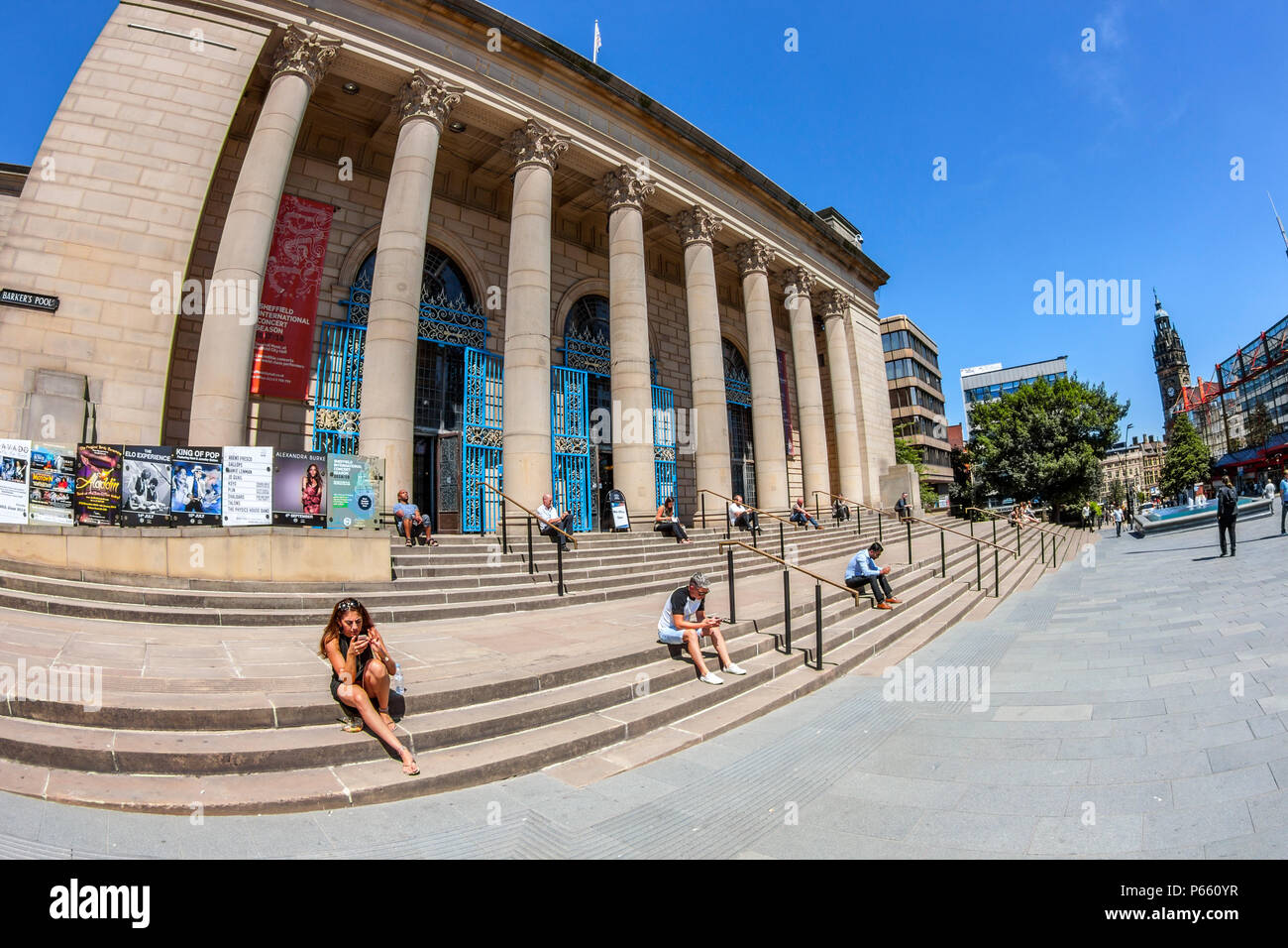 Rathaus und Rathaus, Sheffield, Fischaugenobjektiv Stockfoto