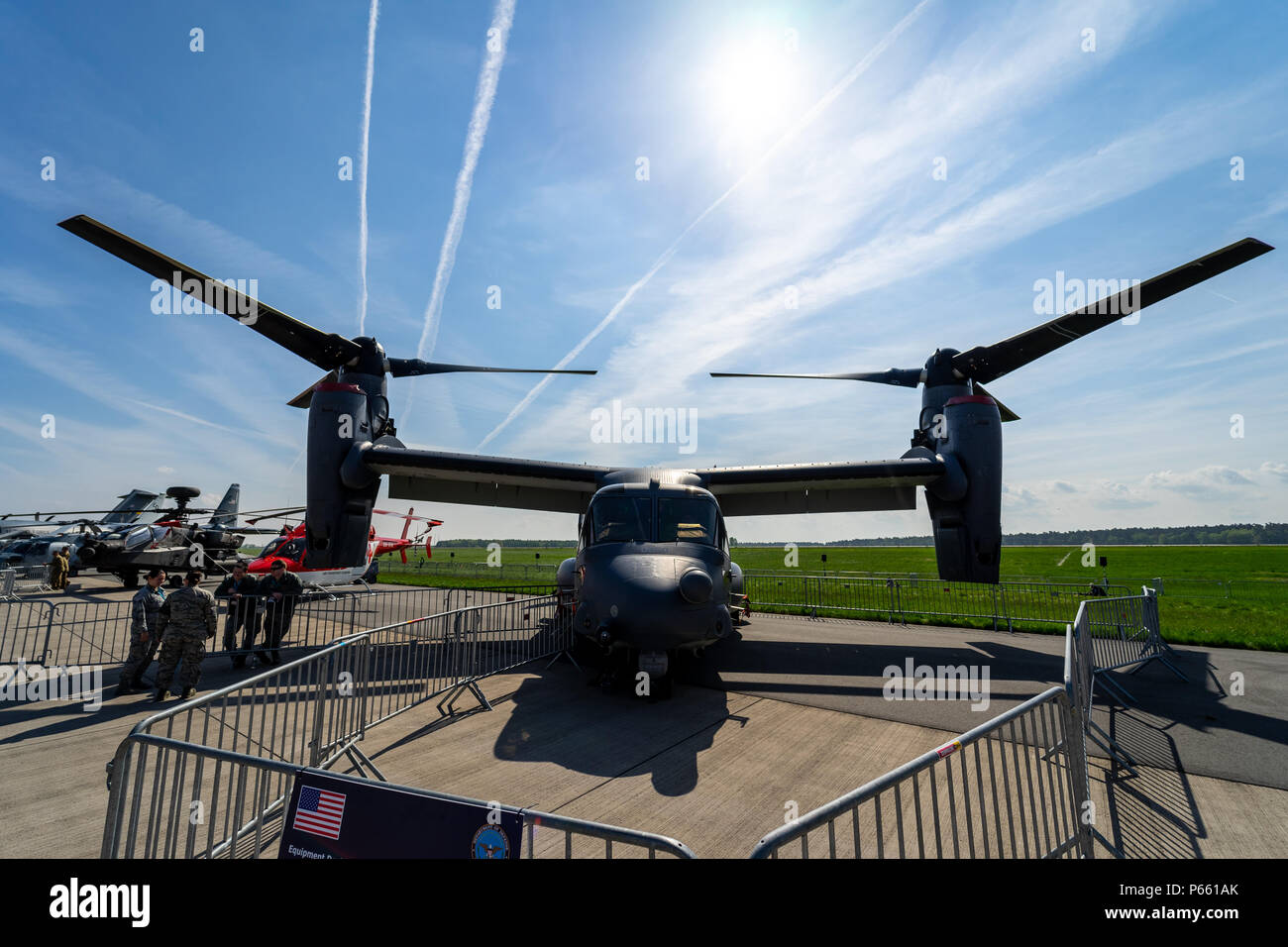 BERLIN, DEUTSCHLAND - 27. APRIL 2018: V/STOL-militärische Transportflugzeuge Bell Boeing V-22 Osprey. US Air Force. Ausstellung die ILA Berlin Air Show 2018 Stockfoto