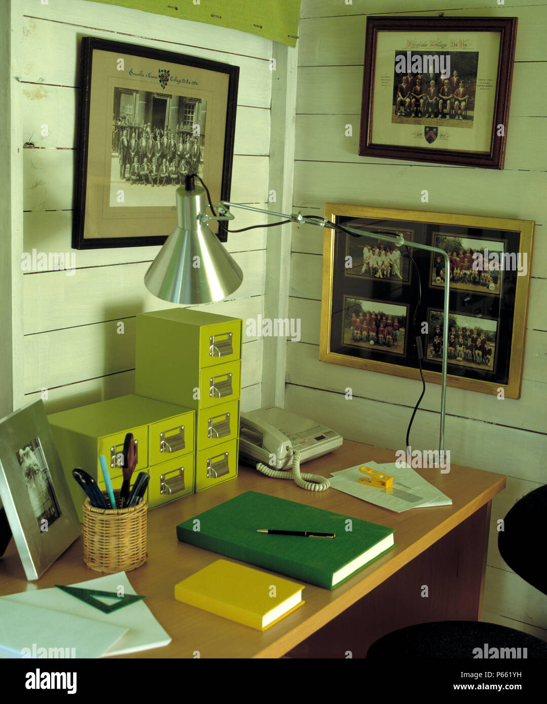Ecke des swooden Schuppen in home office gemacht Stockfoto