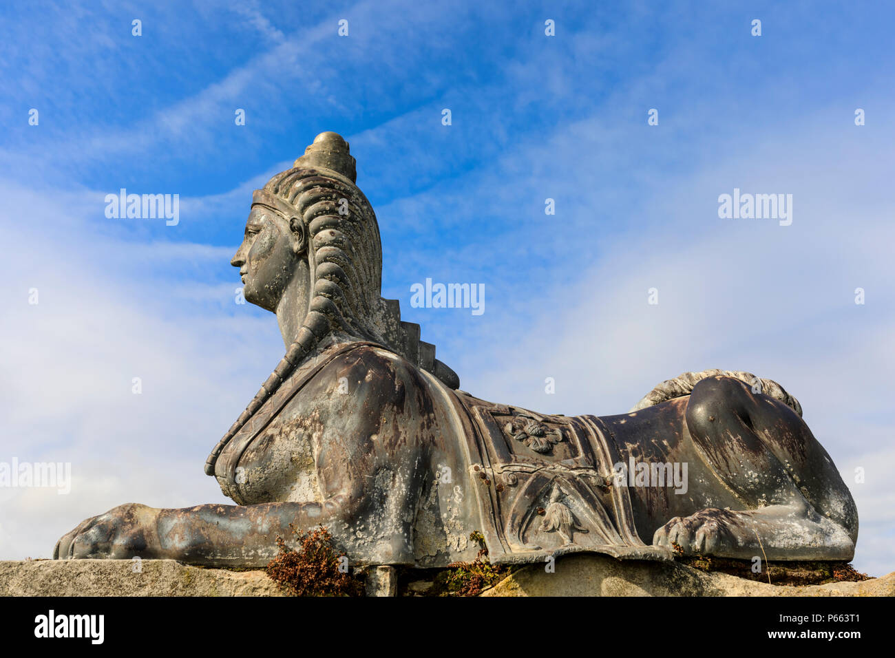Zierpflanzen sphinx Statue an Hopetoun House Stockfoto