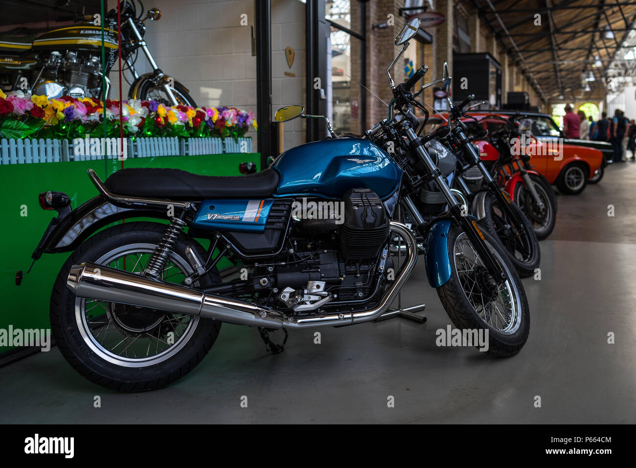 BERLIN - Mai 06, 2018: Motorrad Moto Guzzi V 7 III. Oldtimertage Berlin- Brandenburg (31 Berlin-Brandenburg Oldtimer Tag Stockfotografie - Alamy